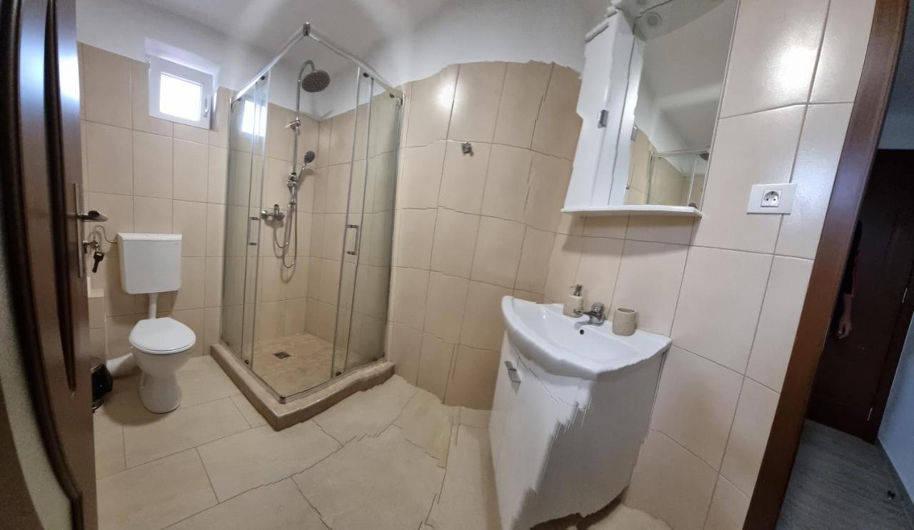 Cusali Pensiune Topolovatu Mare Esterno foto